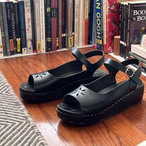 Swedish Hasbeens black Leather and wooden platform clog sandals size 39